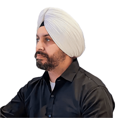 Bikram Singh – Master Craftsman carving a chess knight in his Amritsar workshop